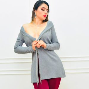 CARDIGAN GRUESO CON COLGANTES