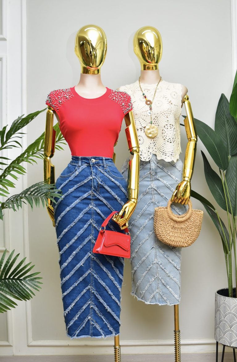 FALDA DE MEZCLILLA ESTILO MIDI