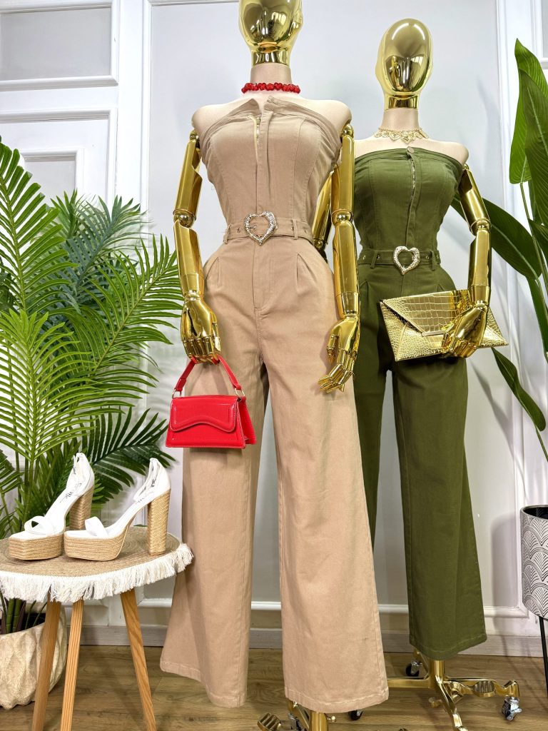 JUMPSUIT STRAPPLES CINTURON METÁLICO