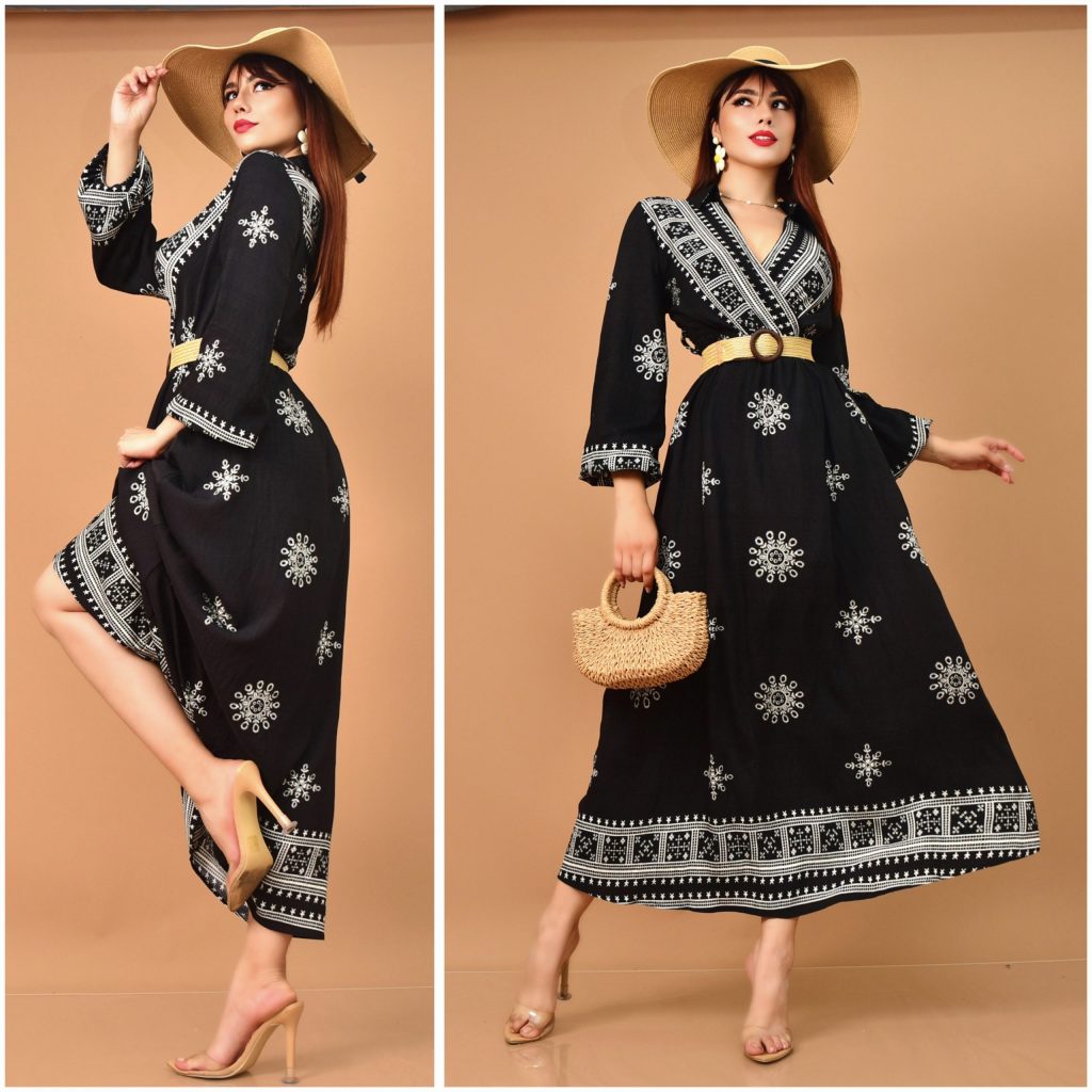 VESTIDO LARGO CON ESTAMPADO ARTESANAL Y CINTURÓN