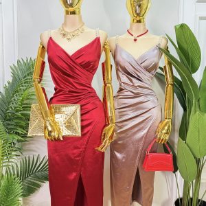 VESTIDO SATINADO CON DETALLE DE PERLAS
