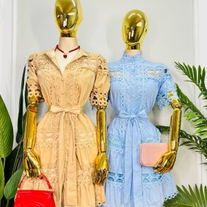 VESTIDO CON ENCAJE CALADO