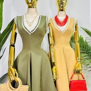 VESTIDO ESCOTE V RIBETEADO
