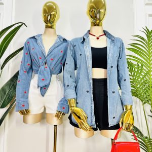 CAMISA DENIM CORAZONES BORDADOS