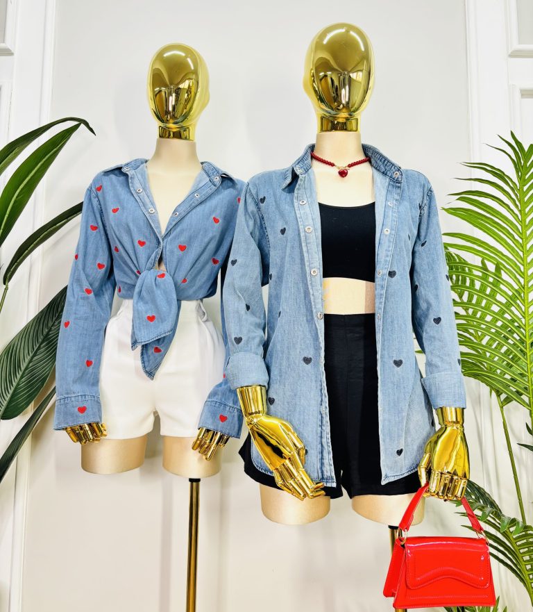CAMISA DENIM CORAZONES BORDADOS