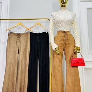 PANTALON FLARE DE GAMUZA