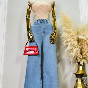 JEANS AMPLIO CORTE RECTO