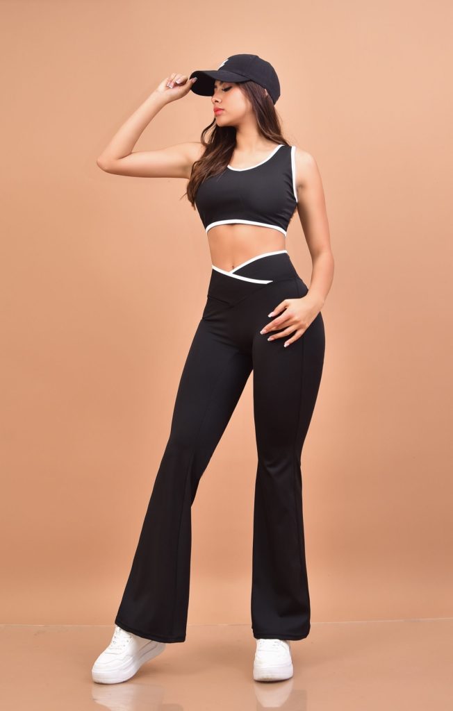 CONJUNTO DEPORTIVO CON TOP