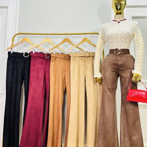 PANTALON ACAMPANADO DE GAMUZA CON CINTURON