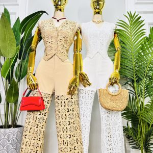 CONJUNTO CHALECO Y PANTALON CON ENCAJE