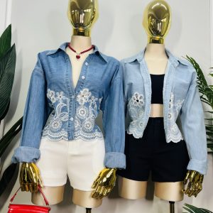 CAMISA DENIM DETALLES FLORES BORDADOS