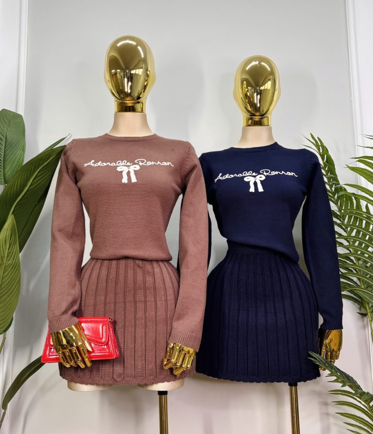 CONJUNTO TEJIDO DE SUETER Y FALDA