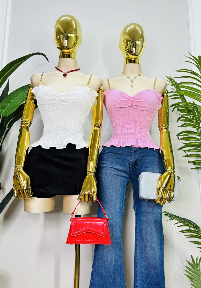 BLUSA CON TIRANTES DE CADENA