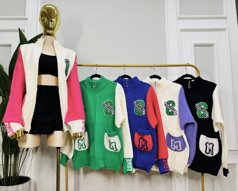 CHAMARRA DE PUNTO ESTILO PREPPY