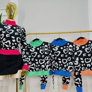 SUETER ANIMAL PRINT