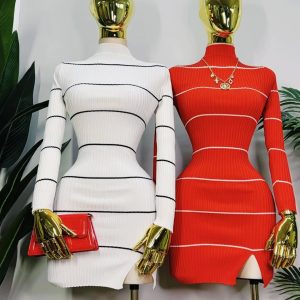 VESTIDO PUNTO CUELLO ALTO DISEÑO A RAYAS