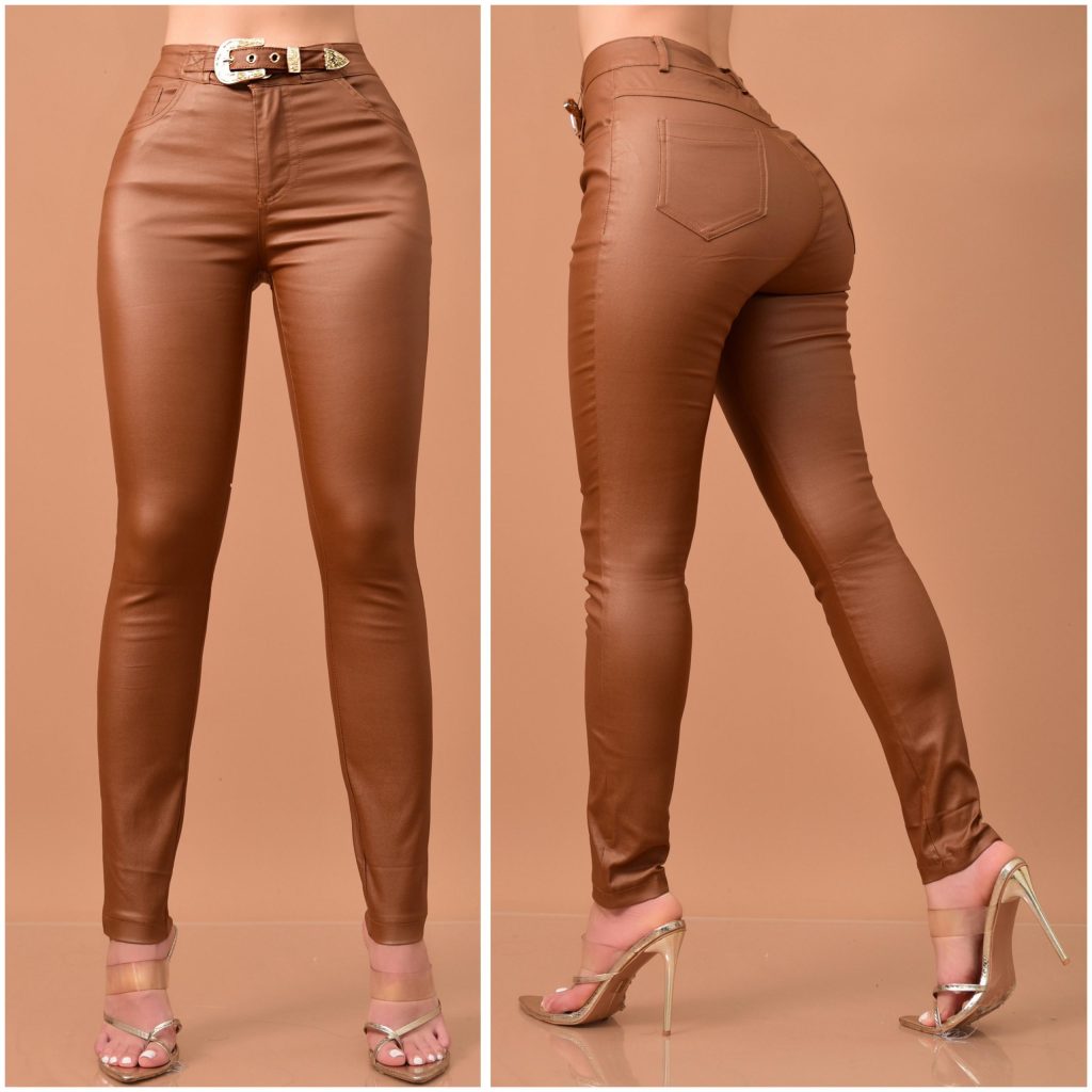 PANTALON VINIPIEL HEBILLA DORADA