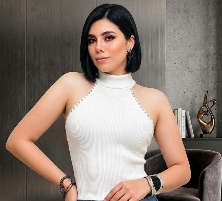 TOP HALTER PEDRERÍA