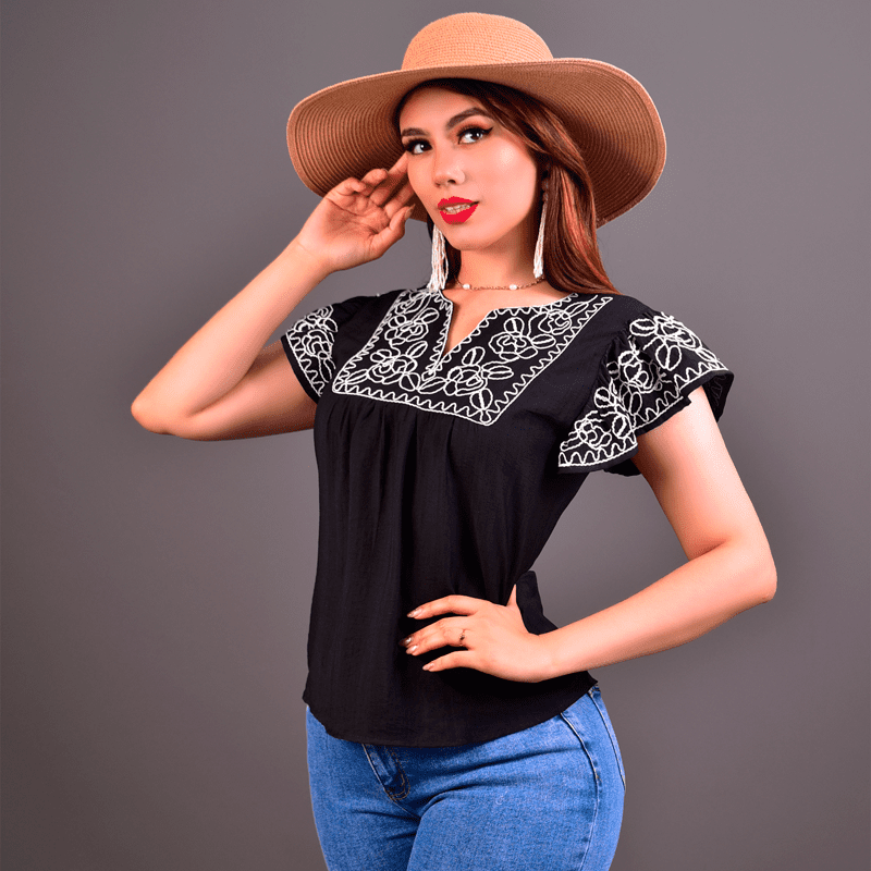 BLUSA MARIPOSA CON BORDADOS